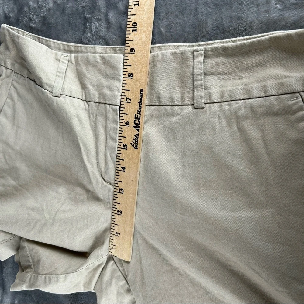 Ann Taylor Loft Chino Shorts Womens 4 Beige Flat Front Pockets Preppy Classic‎